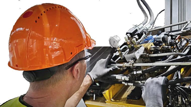EKOSYS technician servicing hydraulic equipment